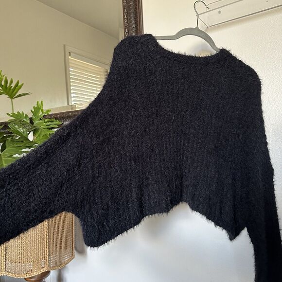 Asos Collusion Women's Cozy Fuzzy Black Long Sleeve Sweater Sz 0 Cropped Top - Picture 5 of 5